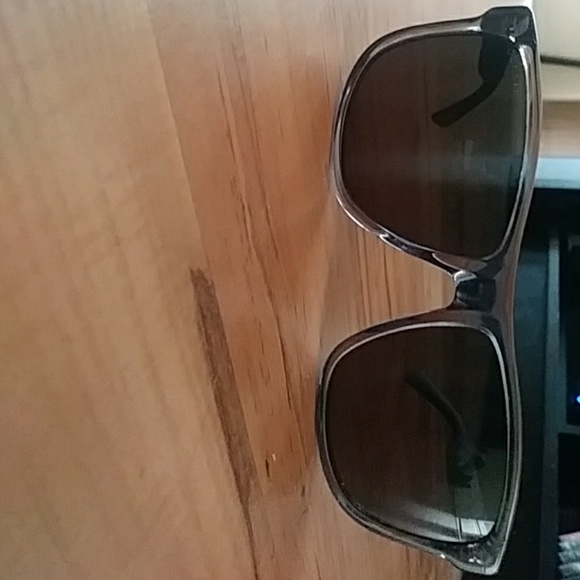 Gucci sunglasses - Picture 3 of 4